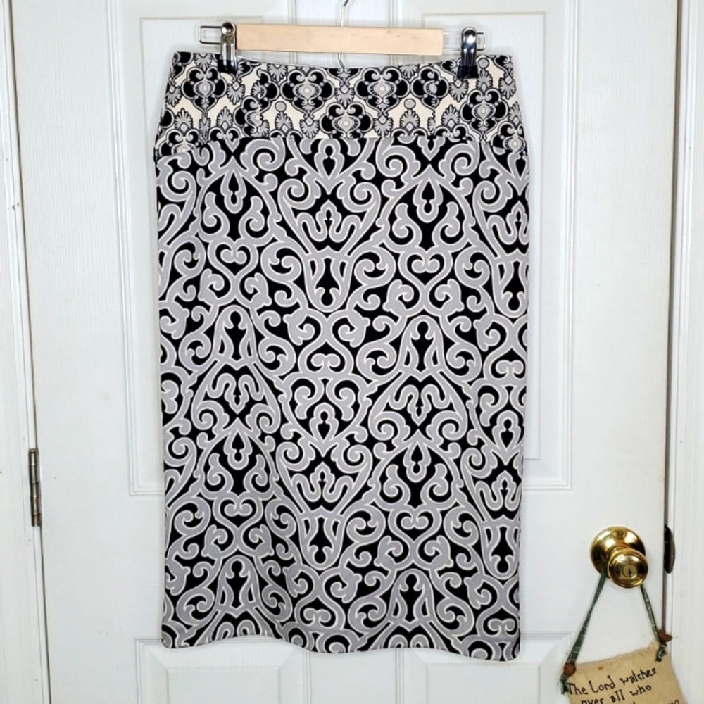 New York & company stretch pattern skirt